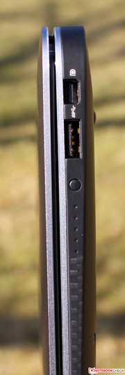 Auch wenn 18 Millimeter Dicke etwas über manchem Konkurrenten liegen, ...