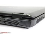 Die Verarbeitungsqualität ist befriedigend, erreicht aber bei weitem nicht das Niveau der etablierten Workstation-Konkurrenz