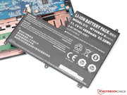 Der 53-Wh-Akku erlaubt praxisnahe Laufzeiten von gut 4 Stunden.