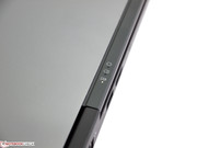 Zusätzliche Status-LEDs informieren auch im geschlossenen Zustand.