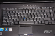 Tastatur mit Accupoint und Touchpad