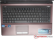 Auch die Tastatur und ...