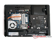 ...gibt den Blick auf einen Großteil der Hardware frei.