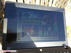 im Freien unter Sonnenlicht