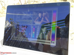 im Freien im direkten Sonnenlicht