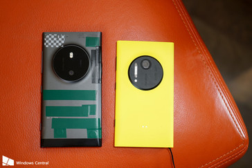 McLaren (Tape über den Seriennummern) vs. Lumia 1020 (Bildquelle: Windows Central)