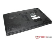 Rückseite mit abnehmbarer Abdeckung der Festplatte