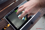 Fünf Finger auf dem Touchpad aktivieren "Acer Ring"...