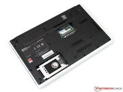 welche sich an zwei Stellen zu Wartungszwecken öffnen lässt.