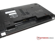 Realtiv kompakte Ausmaße für die Akkuausbuchtung