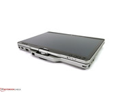 Im Tablet-Modus lässt sich das Convertible mit den Fingern...