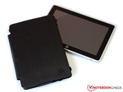 unter anderem auch eine hochwertige Tasche, ...