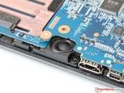 Tiefe Frequenzen zählen nicht zu Stärken der integrierten Lautsprecher, ...