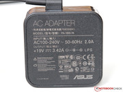 ...mit einer Ausgangsleistung von 65 Watt.