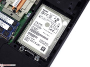 Die zusätzliche konventionelle Festplatte stellt 750 GB Speicherplatz zur Verfügung.