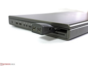 Nicht ganz gelungen sind die Abstände mancher Slots und Schnittstellen,...