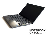 Innen finden wir aber auch Hochglanz-Flächen vor.