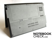 Die Bodenplatte aus leicht gummiertem Material ist griffig und stabil.