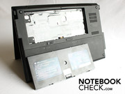 Der Lithium-Ionen Akku sitzt etwas locker in seiner Arretierung.