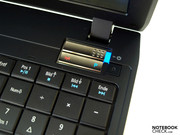 Schiebeschalter zum Einschalten, WiFi-Hauptsteuerung, PowerSmart Taste und Auswurftaste des optischen Laufwerks