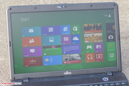 Das LifeBook A512 im Außenbetrieb.