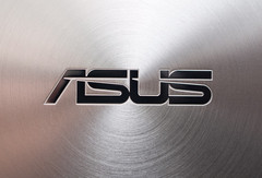 Asus will zukünftig vermehrt SSDs in seinem mobilen Produkt-Portfolio verwenden.