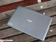 ... Acer hat eine solche in Form des Acer Aspire Switch 11 Pro im Programm.
