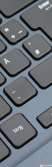 Samsung ATIV Book 2 - 270E5E: sehr deutlicher Tastenhub.