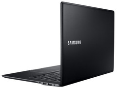 Samsung: 15,6-Zoll-FHD-Notebook Ativ Book 9 Style in Lederoptik