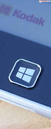 ATIV Smart PC XE500T1C: Windows Nutzer können klassisch am Desktop oder per Finger-Touch im Tablet-Modus arbeiten.