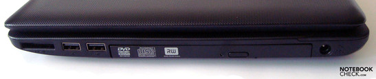 Rechte Seite: Kartenleser, 2x USB, optische LW, Netzstecker