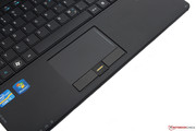 Das Touchpad ist ausreichend groß