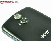 Kamera mit 8 MP, AF und Foto-LED.