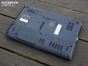 Das Chassis ist nicht sonderlich Verwindungssteif und knarrt bei unseren Versuchen.