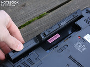 Der Akku wird rollend entnommen und hat einen sicheren Sitz.