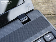 lenken nicht vom 3D-Spiel ab (Scharnier/Lautsprecher).