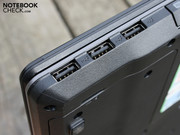 Nach Ethernet und Audio gibt es aber nur noch vier USB 2.0 Ports.