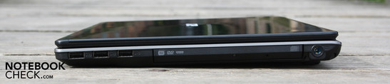 Rechte Seite: 3 x USB 2.0, DVD-Brenner, AC