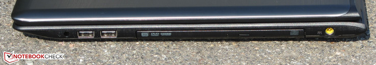 rechte Seite: Audiokombo, 2x USB 2.0, DVD-Brenner, Netzanschluss