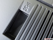 Hier soll sich wohl der durch den Dust Defender ausgeblasene Staub sammeln.