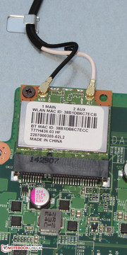 Gut: Es sind zwei WLAN-Antennen vorhanden.