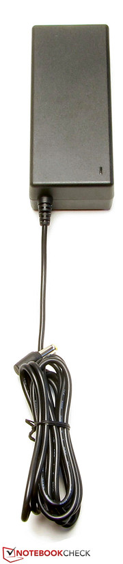 Das Netzteil wiegt 272 Gramm.