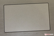 Das Touchpad ist multitouchfähig.