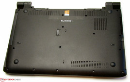 Es gibt keine Wartungsklappe.