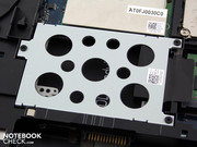 Ein HDD-Schacht ist unbelegt und kann einfach nachgerüstet werden (Slot 1).