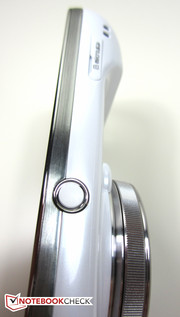 Die Stativhalterung auf der Unterseite.