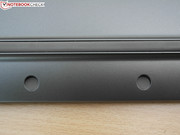 Am Boden der Basiseinheit verhindern Antirutschapplikationen ungewollte Bewegungen.