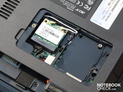 Ein mini PCIe Slot (Full Size) ist unbelegt. Ein Hinweis auf ein optionales HSDPA-Modul (3G)?