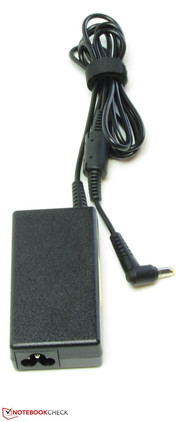 Das Netzteil wiegt 220,6 Gramm...