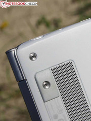 Einfach die Schrauben lösen und schon kann die Unterschale abgenommen werden.